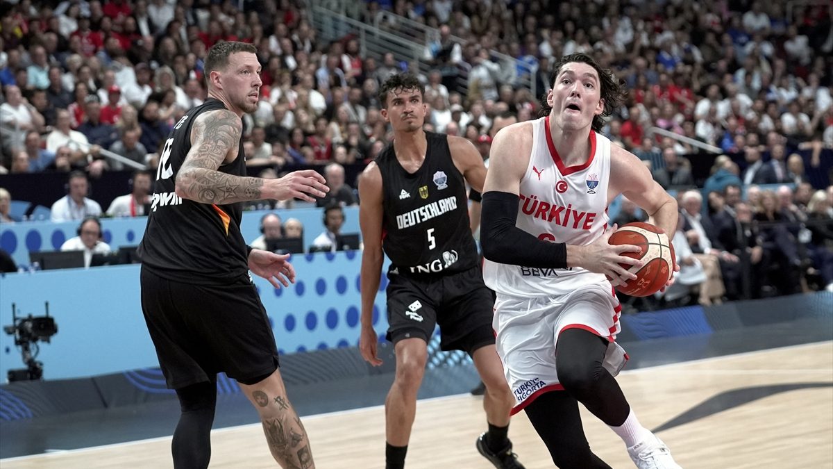 A Milli Erkek Basketbol Takımı'nın Almanya'ya 88-83'lük skorla kaybettiği final