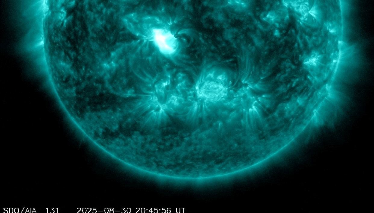 NASA’nın SOHO uydusu, Güneş’ten fırlayan devasa plazma bulutunun Dünya’ya yöneldiğini