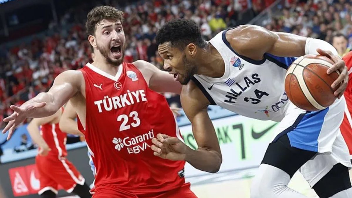 Yunan basketbolcu Giannis Antetokounmpo, canlı yayın sırasında Türk bayrağına küfür