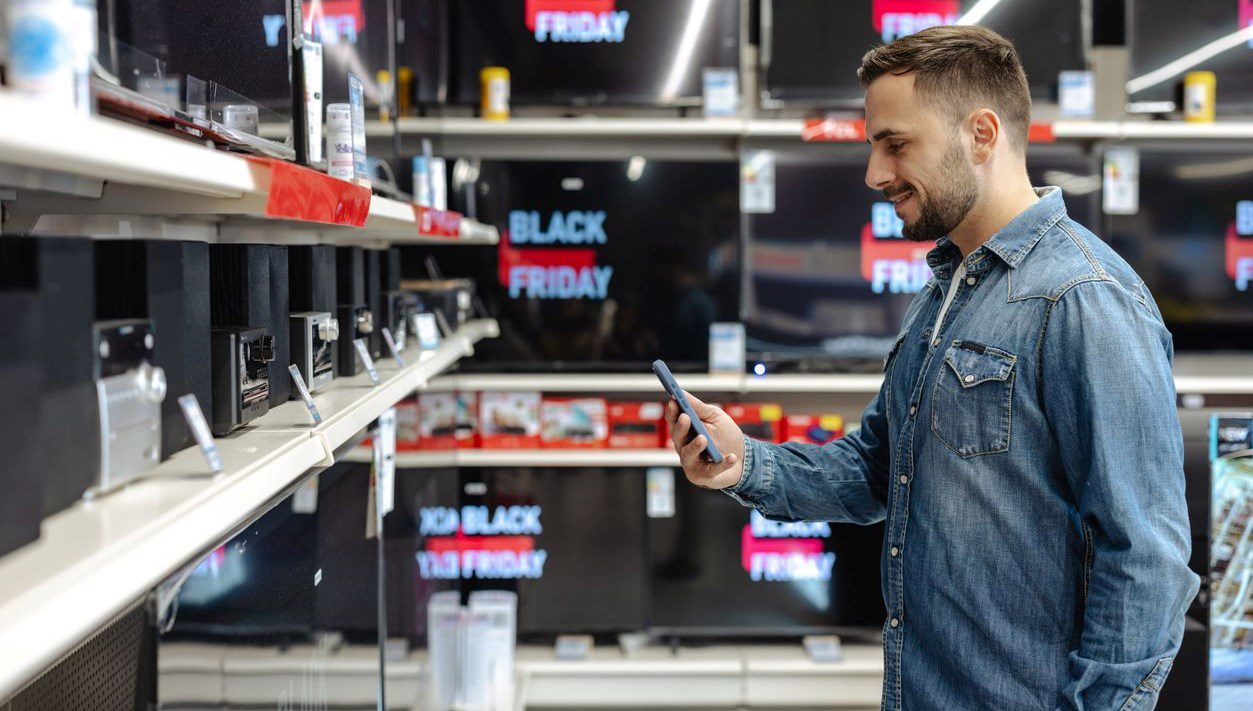 Her yıl büyük indirimlerle milyonlarca alışveriş tutkununun heyecanla beklediği Black