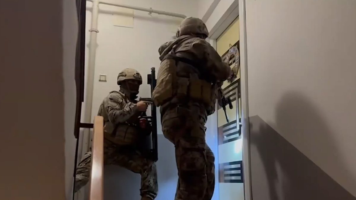 37 ildeki operasyonlarda, çevrim içi çocuk istismarı, yasa dışı bahis