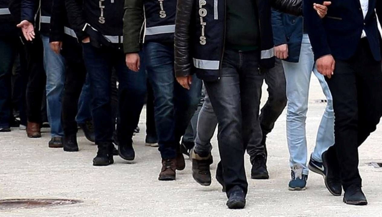 İstanbul merkezli 5 ilde, elebaşılığını yurt dışında firari olan "Piro"