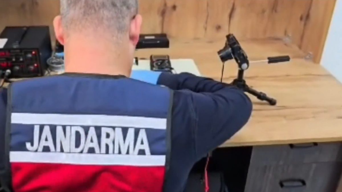 Jandarma, siber suçlarla mücadele kapsamında hesaplarında 200 milyon TL işlem