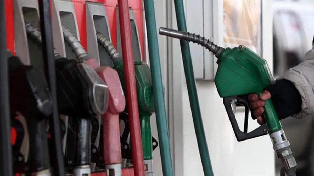 Brent petrol fiyatlarında yüzde 5'i aşan yükselişin ardından akaryakıt fiyatlarına
