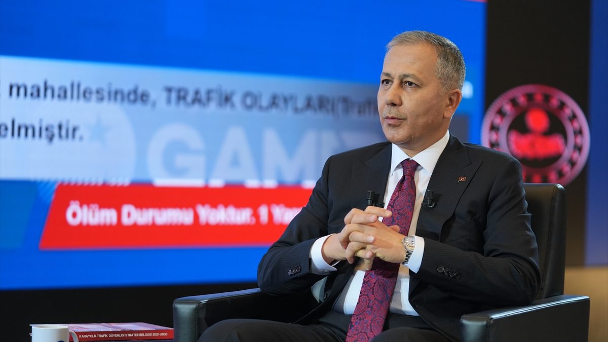 Trafik cezalarının artırılmasıyla ilgili yeni düzenlemeler yapılmaya hazırlanıyor. Yeni düzenlemelere