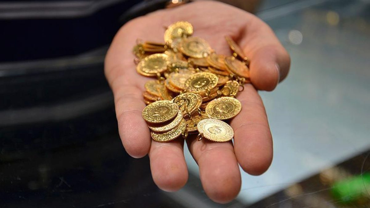 Altının gram fiyatı dünkü düşüşün ardından yükselişe geçerek 5 bin