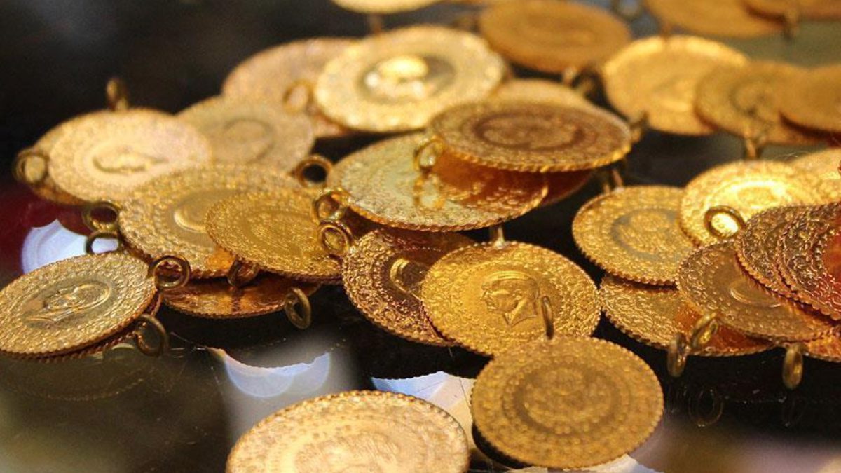 Gram altın güne düşüşle başlamasının ardından 5 bin 833 liradan