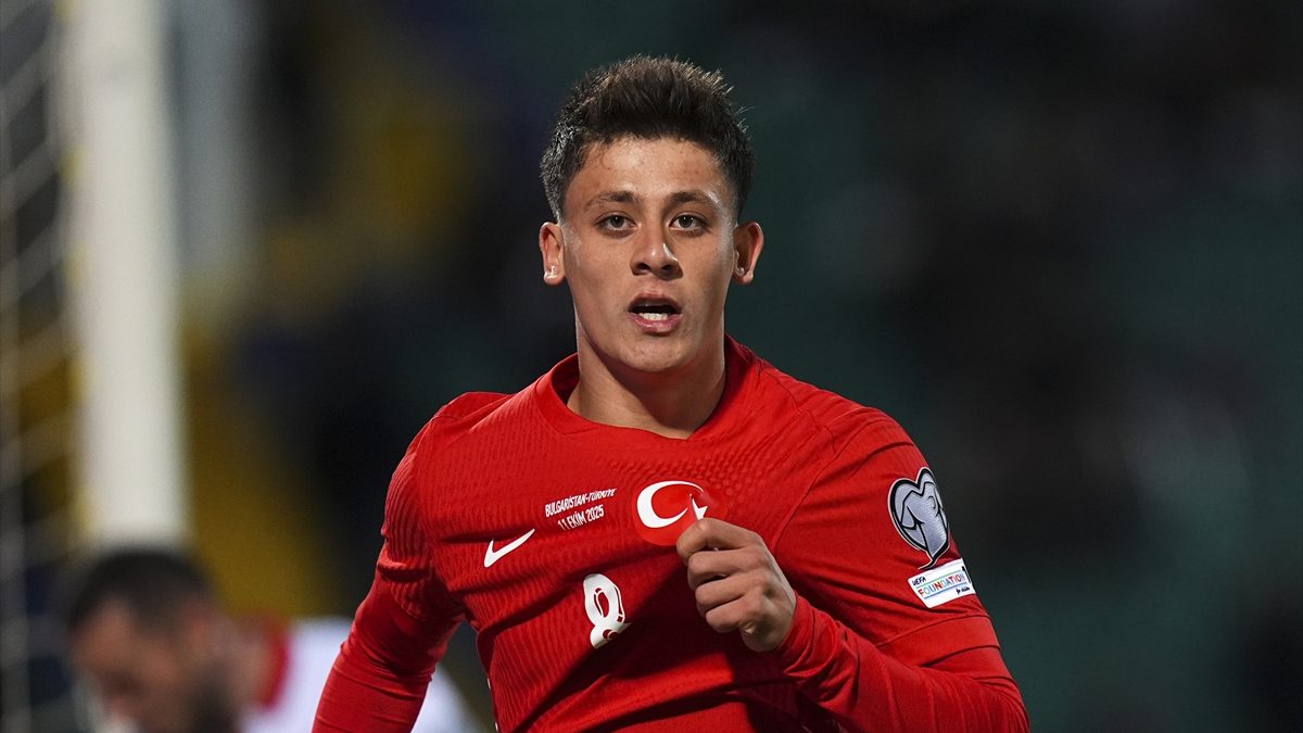 Milli futbolcu Arda Güler, Bulgaristan galibiyetinin ardından "Bu tarihi gece
