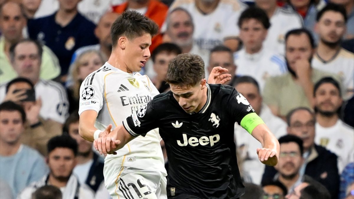 Arda Güler'in formasını giydiği Real Madrid, UEFA Şampiyonlar Ligi'nin 3.