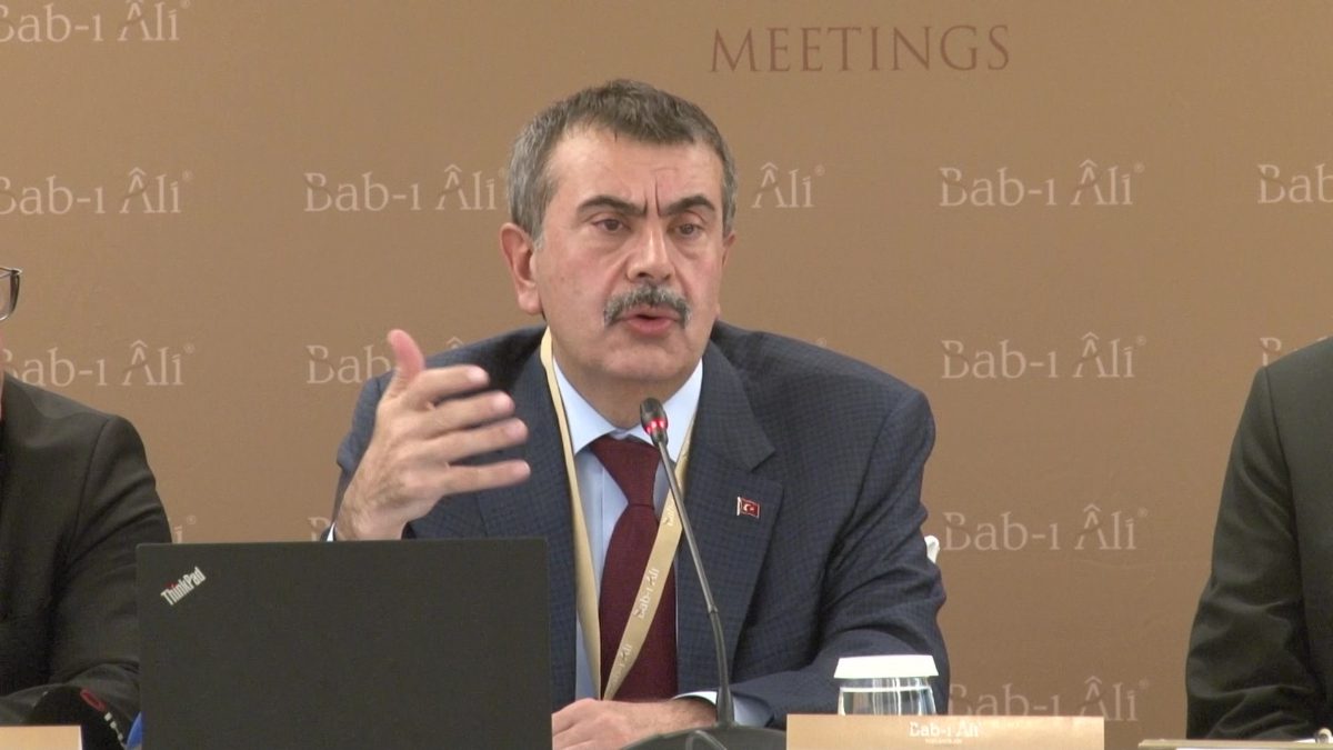 Milli Eğitim Bakanı Yusuf Tekin, "TÜBİTAK'la beraber yapay zeka destekli