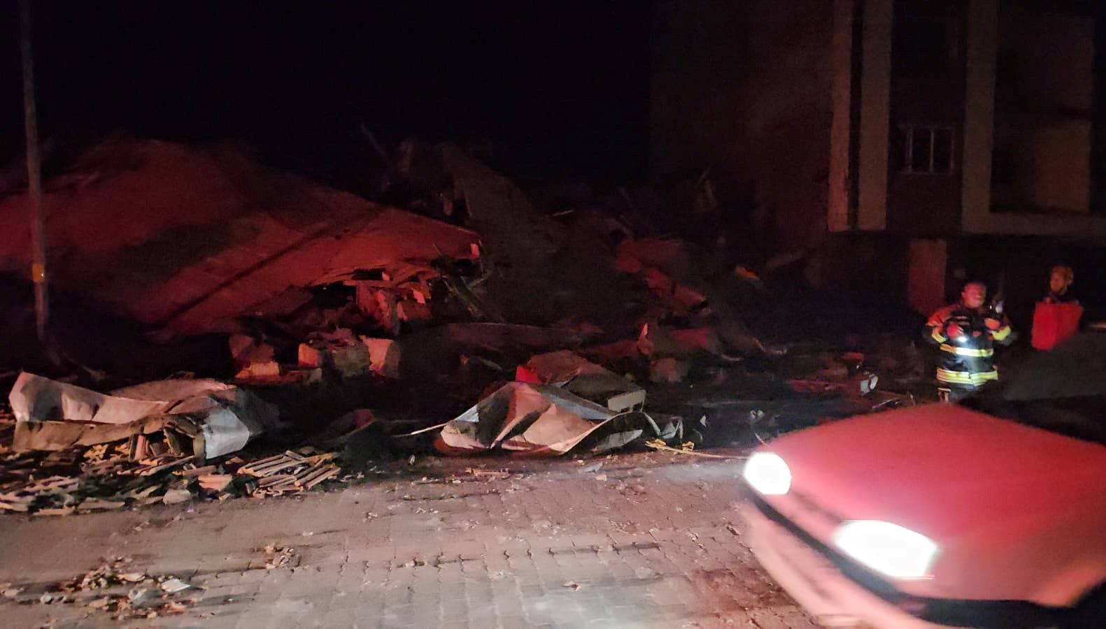 Balıkesir'de meydana gelen 6,1 büyüklüğünde depremin ardından uzmanlar değerlendirmelerde bulundu. Prof.