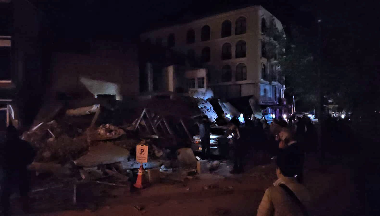 Balıkesir'in Sındırgı ilçesinde 6,1 büyüklüğünde deprem meydana geldi. Sarsıntı, İstanbul dahil