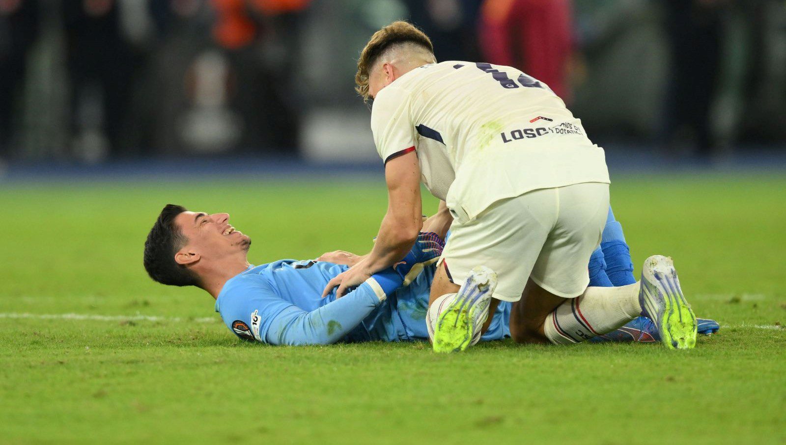 UEFA Avrupa Ligi'nde Lille, Roma'yı 1-0 mağlup etti. Karşılaşmada Berke Özer, hakemin