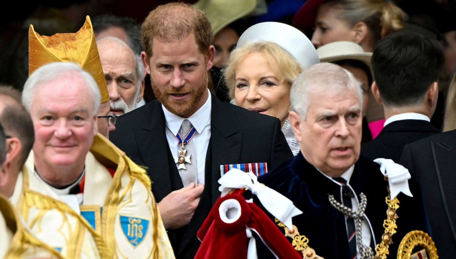 Buckingham Sarayı’nın açıklamasına göre Prens Andrew, Kral Charles’la yaptığı görüşmenin