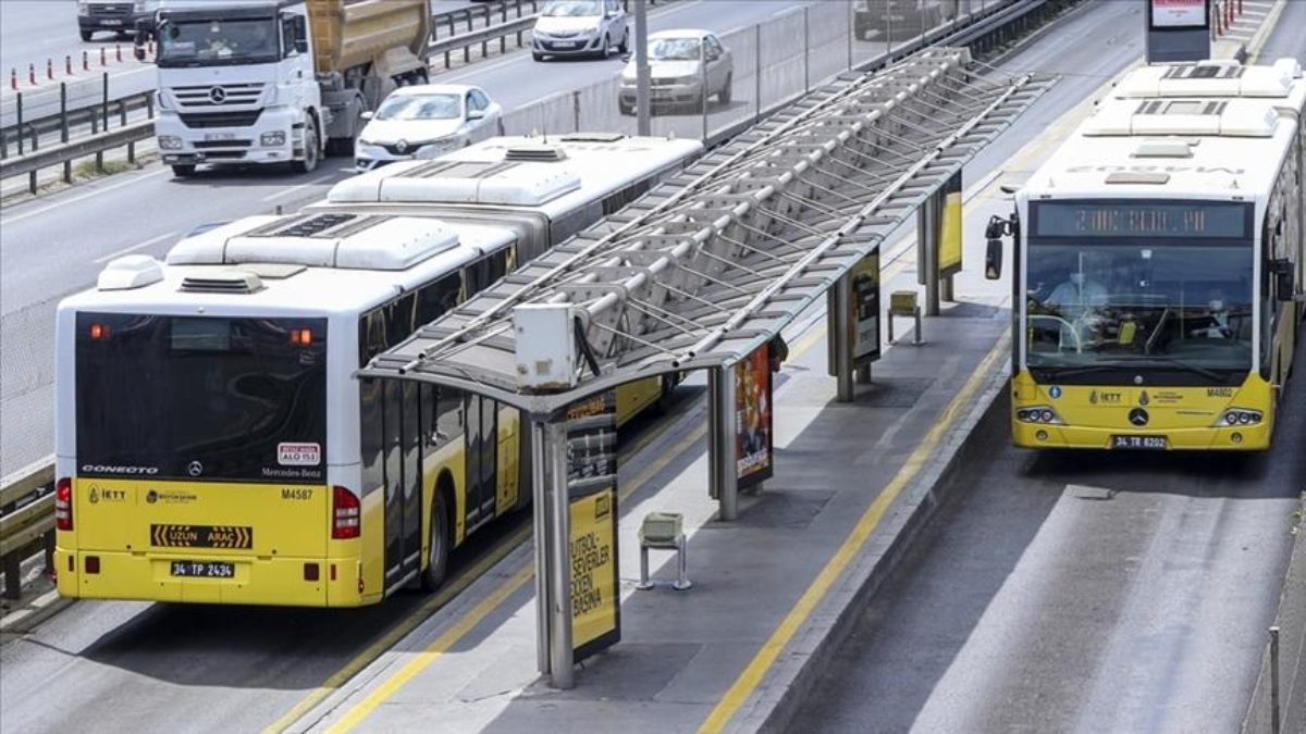 6 Ekim tarihinde kutlanan İstanbul'un Kurtuluşu için İstanbul'da toplu taşıma