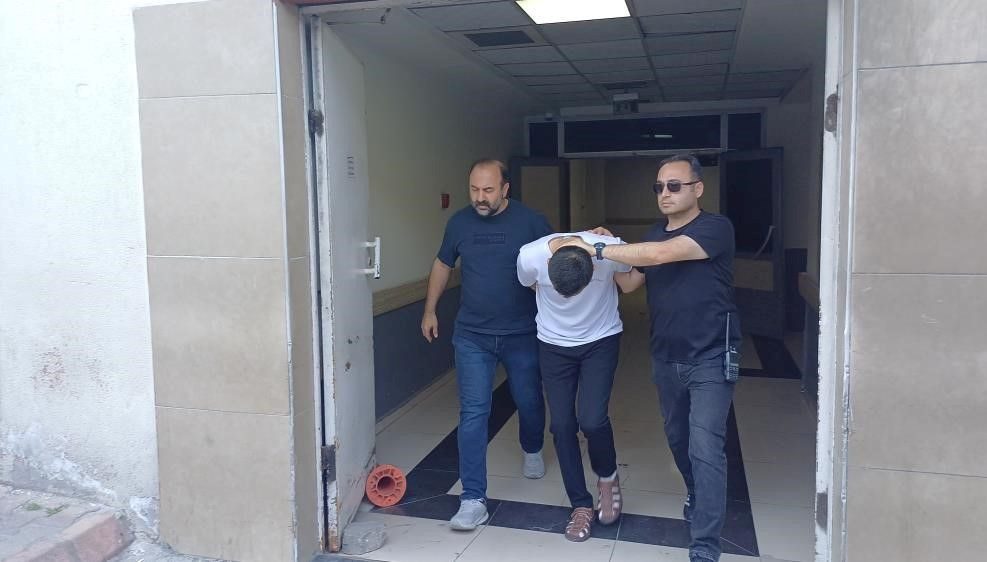 Kayseri'de husumetli olduğu kişiyi camide boğazını keserek öldüren zanlı, savunmasında cinayetin