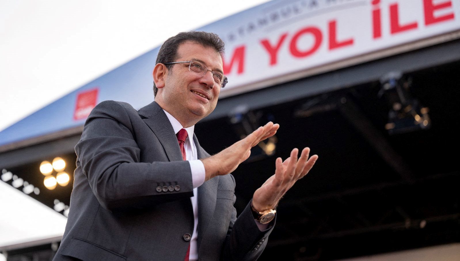 İstanbul Büyükşehir Belediyesi'ne (İBB) yolsuzluk soruşturması kapsamında tutuklu olan Ekrem