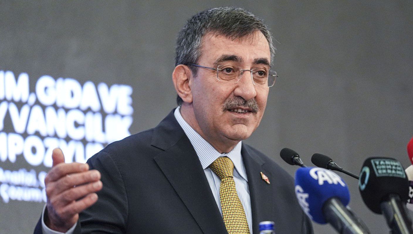 Artan kuraklık tehdidi hükümetin de gündeminde.  Cumhurbaşkanı Yardımcısı Cevdet Yılmaz,