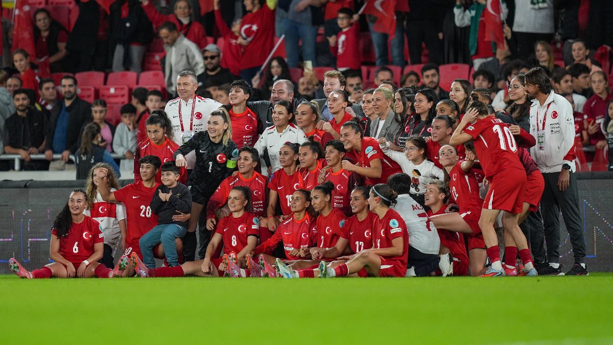 Cumhurbaşkanı Recep Tayyip Erdoğan, UEFA Uluslar B Ligi play-out rövanş