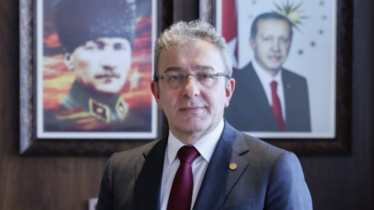 Dokuz Eylül Üniversitesi (DEÜ) Rektörü Prof. Dr. Bayram Yılmaz, Avrupa’nın