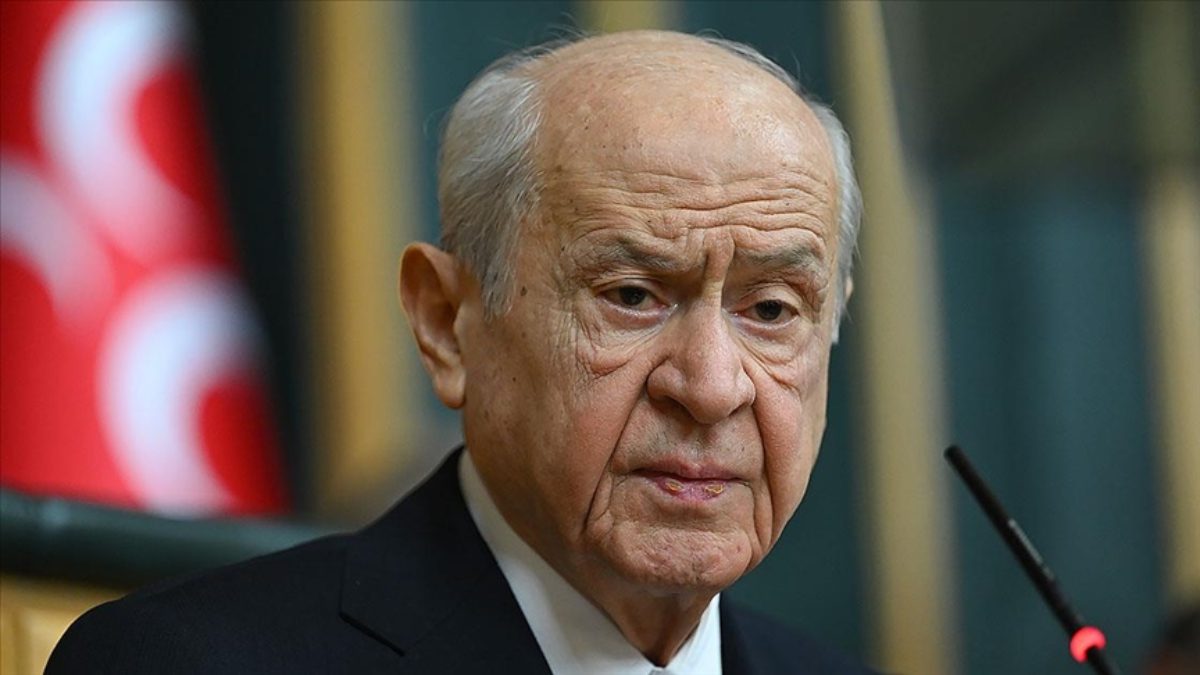 Partisinin grup toplantısında konuşan ve Cemevi'nin ibadethane olması yolundaki engellerin