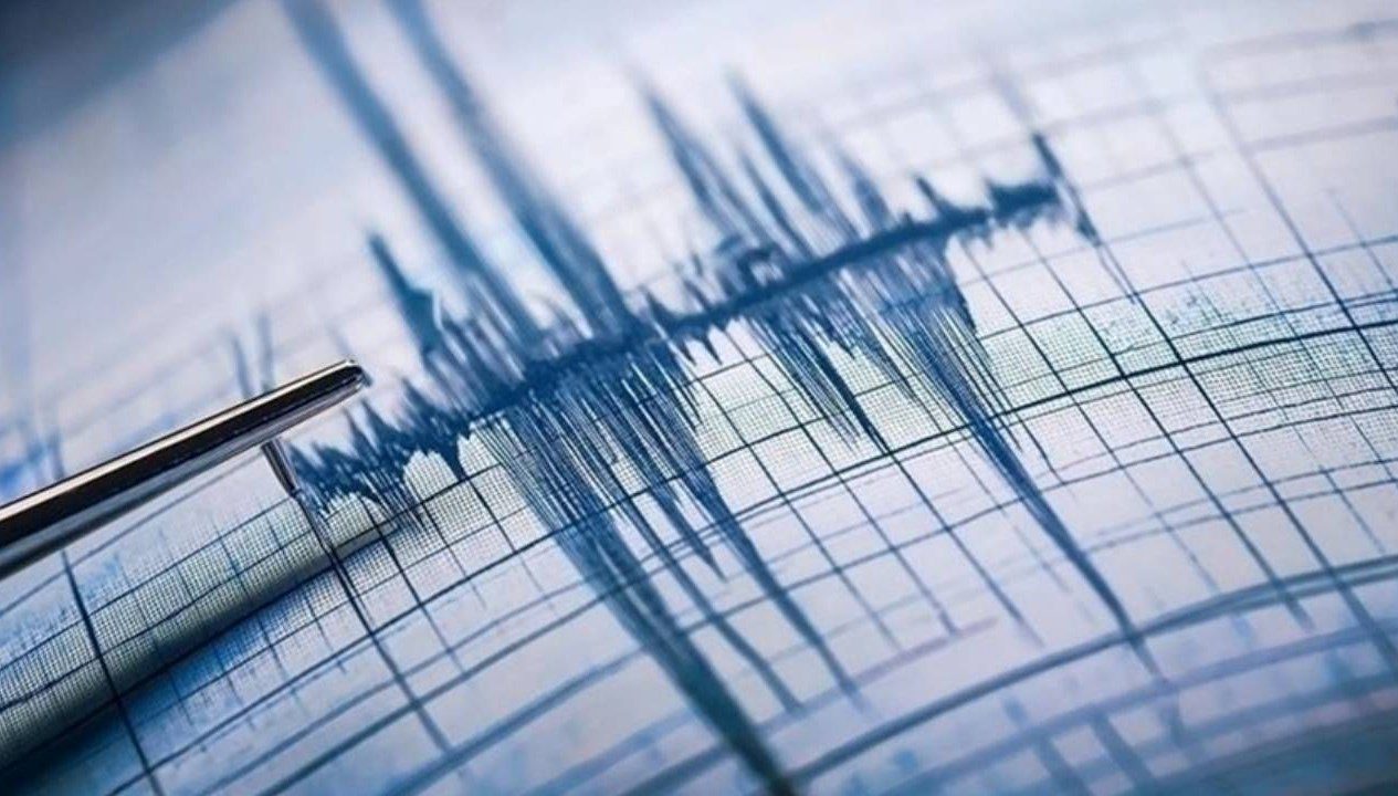 Ege Denizi'nde, Girit Adası kıyılarında 3.9 büyüklüğünde deprem meydana geldi.
