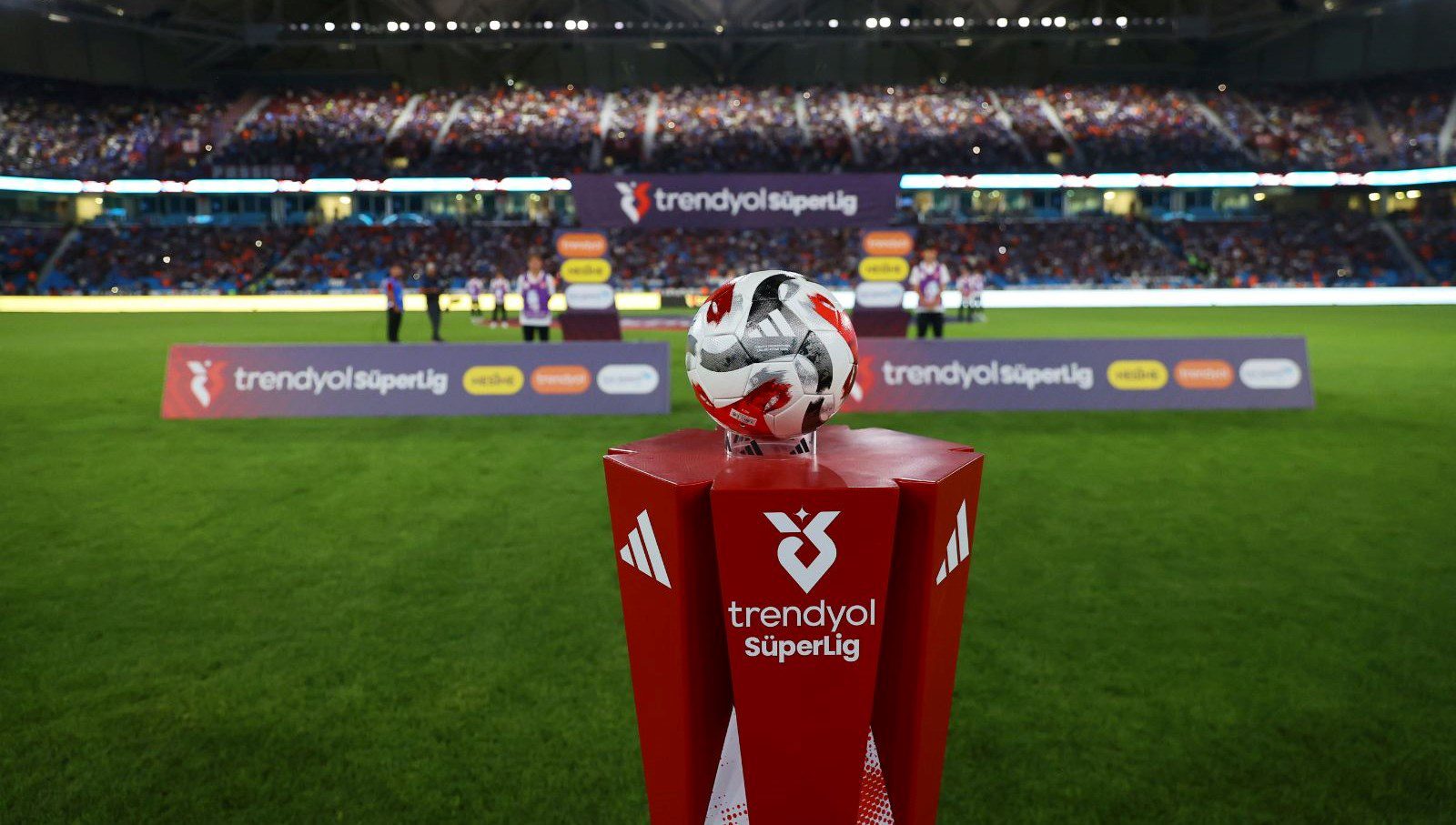 Avrupa'da en değerli ligler güncellendi. Süper Lig değer artışı yaşadı.