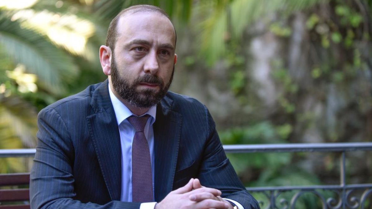 Türkiye ile ülkesi arasında liderler, dışişleri bakanları, özel temsilciler ve