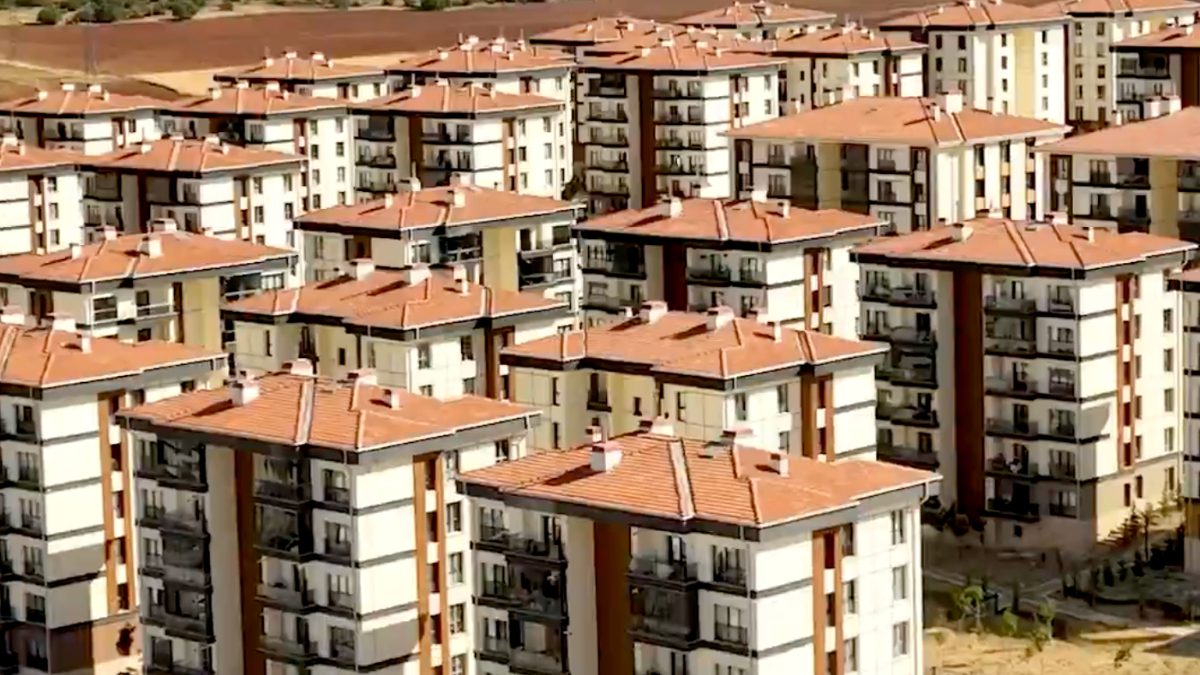 Eskişehir'de TOKİ'nin hayata geçirdiği sosyal konut projesi ile vatandaşlar güvenli