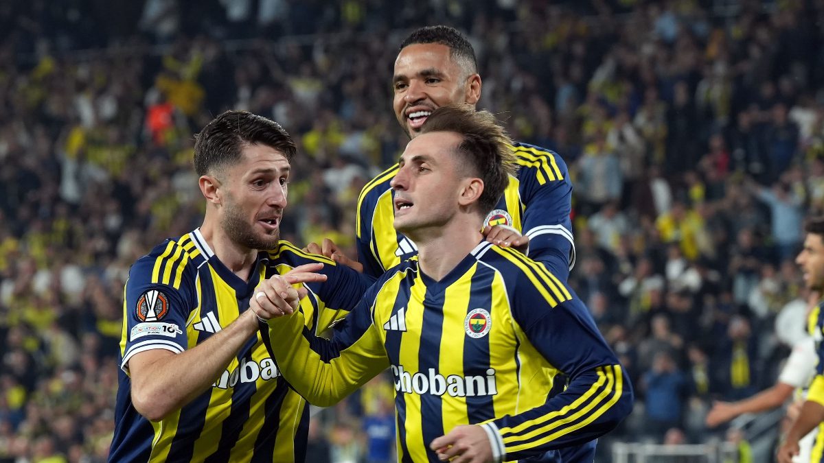 Fenerbahçe, UEFA Avrupa Ligi'nde oynadığı Nice maçıyla Avrupa kupalarında 400.