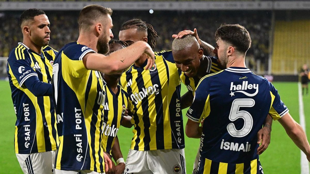 Temsilcimiz Fenerbahçe, UEFA Avrupa Ligi'nin 3. haftasında Almanya temsilcisi Stuttgart'ı