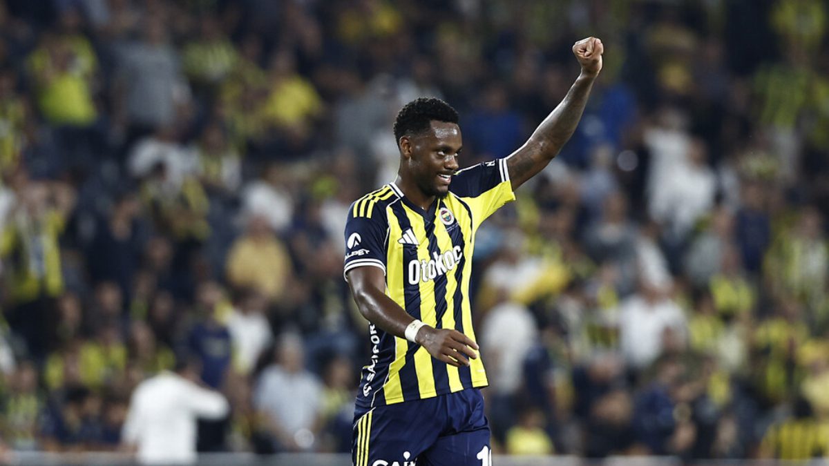 Sakatlığını atlattıktan sonra Stuttgart mücadelesinin son bölümünde süre alan Jhon