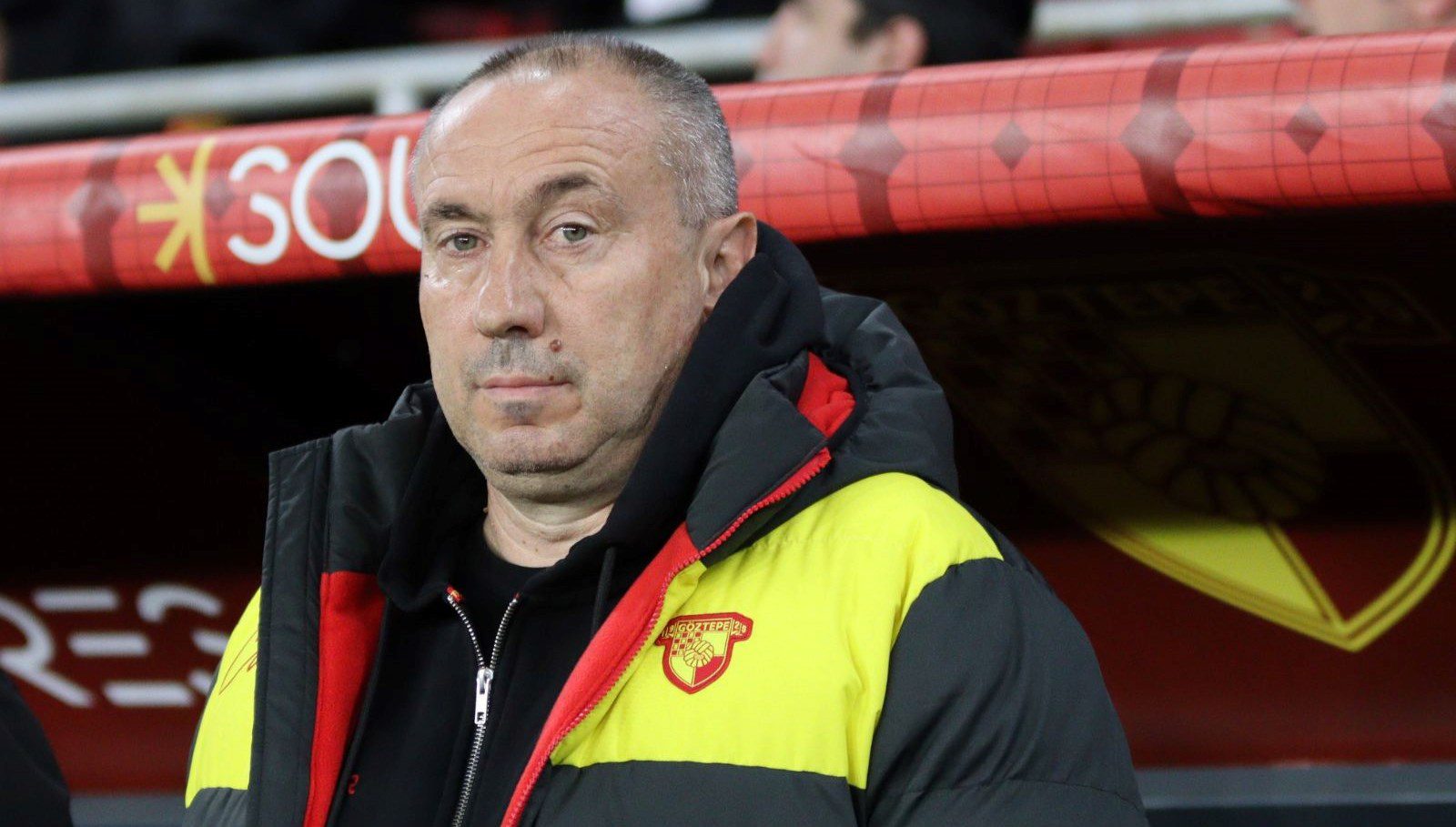 Süper Lig'de milli araya 16 puanla üçüncü basamakta giren Göztepe'de