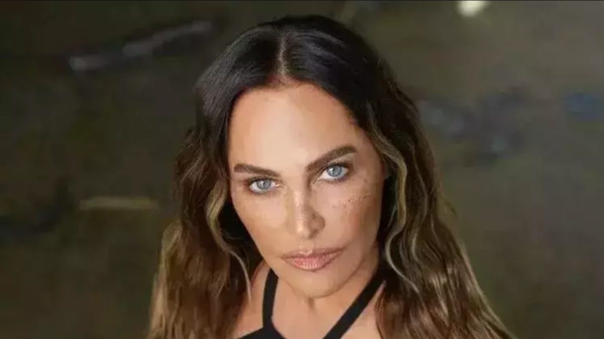 Geçtiğimiz günlerde kiracısıyla yaşadığı davada yüzü gülen Hülya Avşar, bu