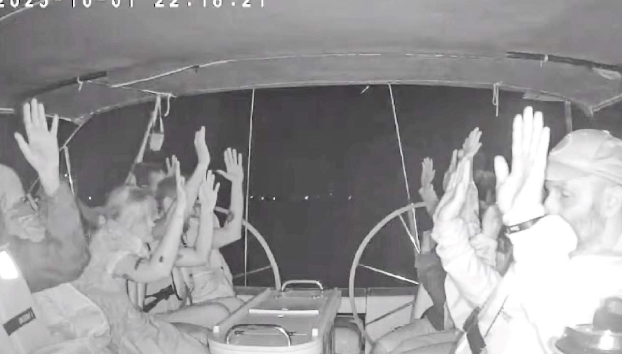 Envanterinde 60'a yakın savaş gemisi olan İsrail, Sumud Filosu'na 20