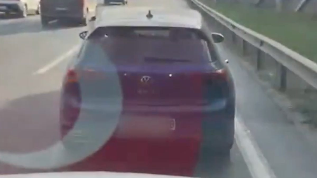 Şişli'de ambulansa yol vermeyen sürücünün yakalanarak gerekli cezaların uygulandığını sosyal