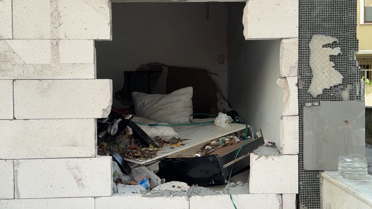 Avcılar'da kentsel dönüşüm nedeniyle 4 yıl önce tahliye edilen ancak