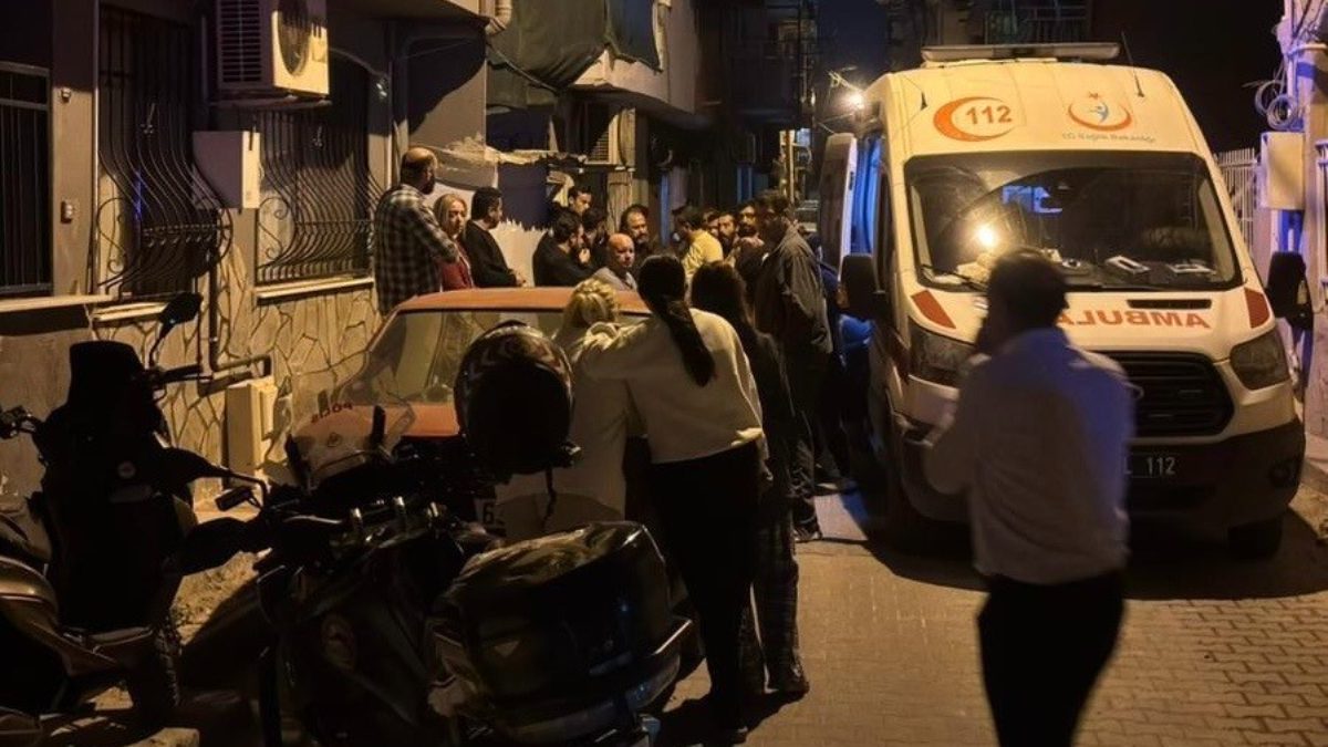 Bornova ilçesinde 70 yaşındaki R.T., henüz bilinmeyen bir nedenle tartıştığı