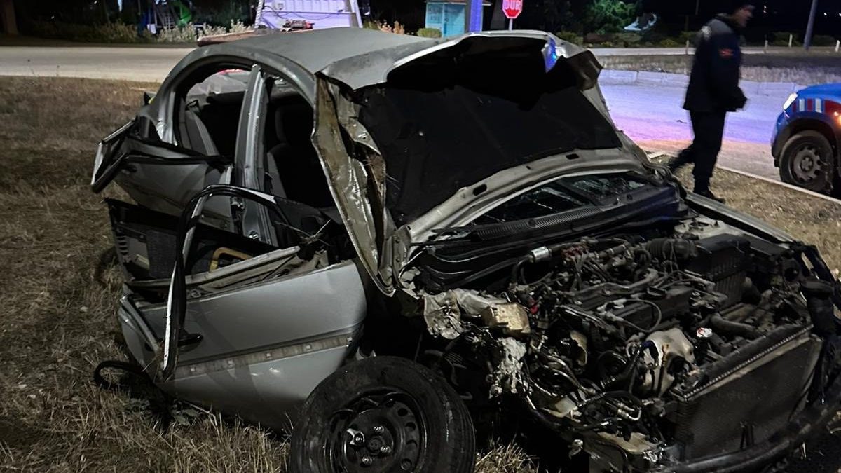 Kınık ilçesinde sürücüsünün kontrolünü kaybettiği otomobilin takla atması sonucu 1