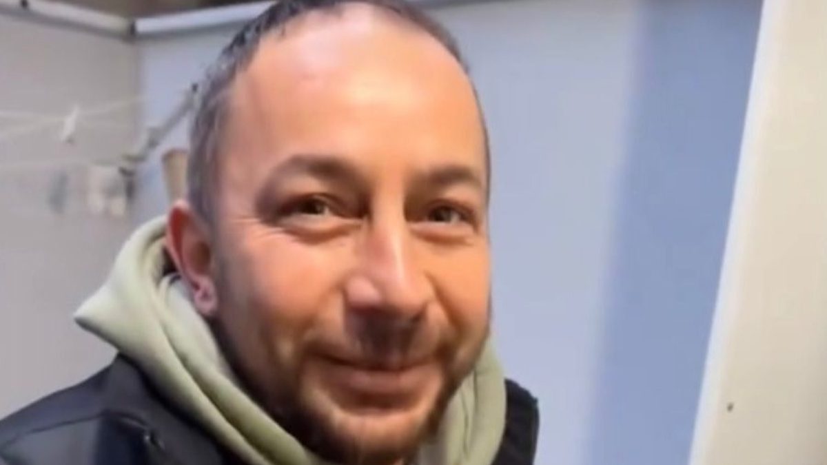 Gebze ilçesinde çöken binada eşi ve iki çocuğuyla birlikte hayatını