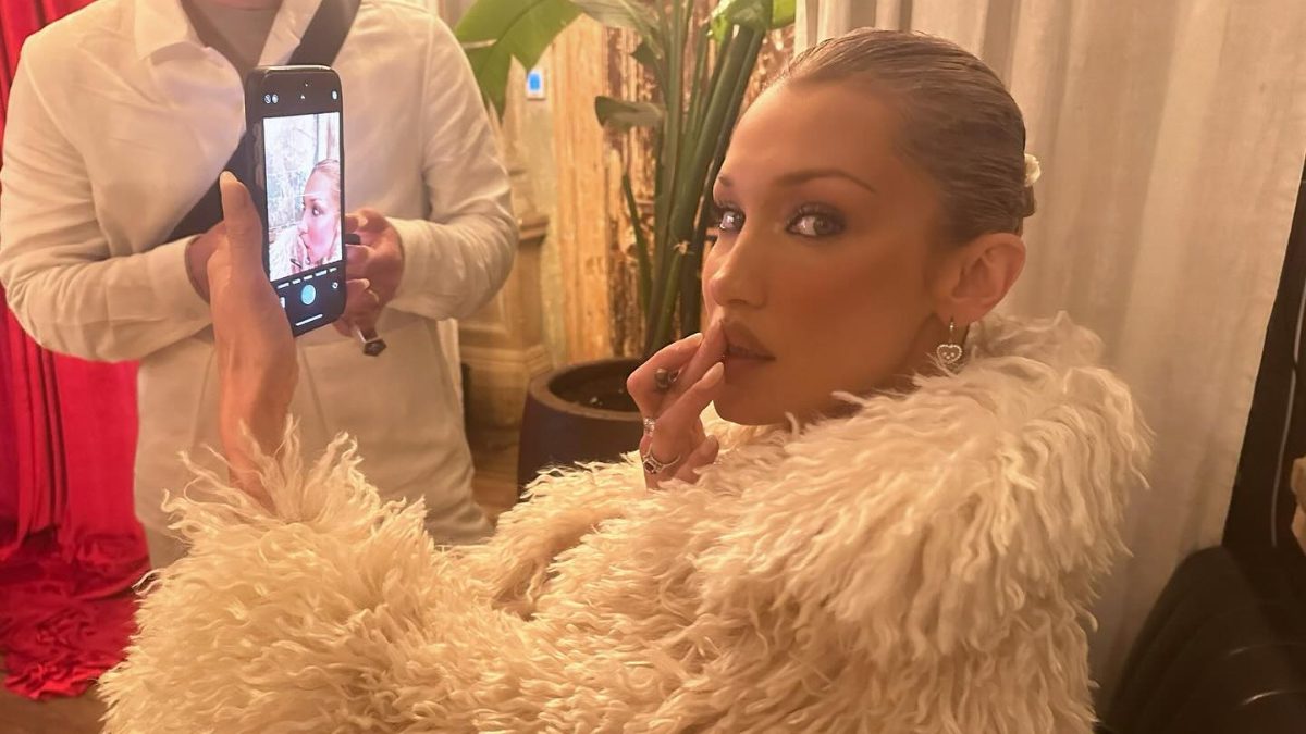 Uzun zamandır savaştığı Lyme hastalığı yüzünden hastanelik olan Bella Hadid,