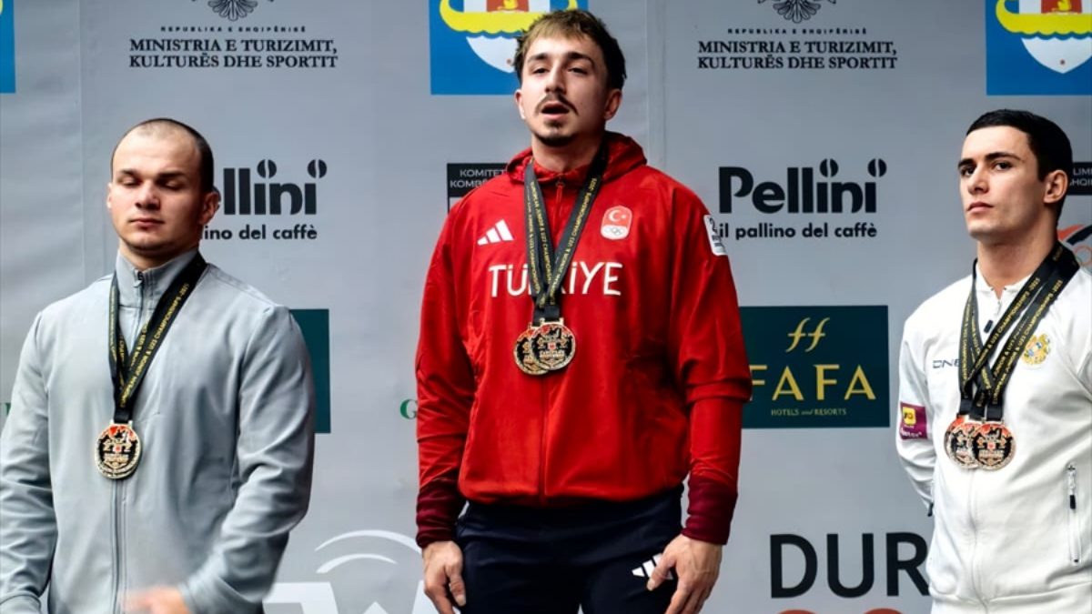 Milli halterci Yusuf Fehmi Genç, Arnavutluk'ta düzenlenen Gençler ve 23