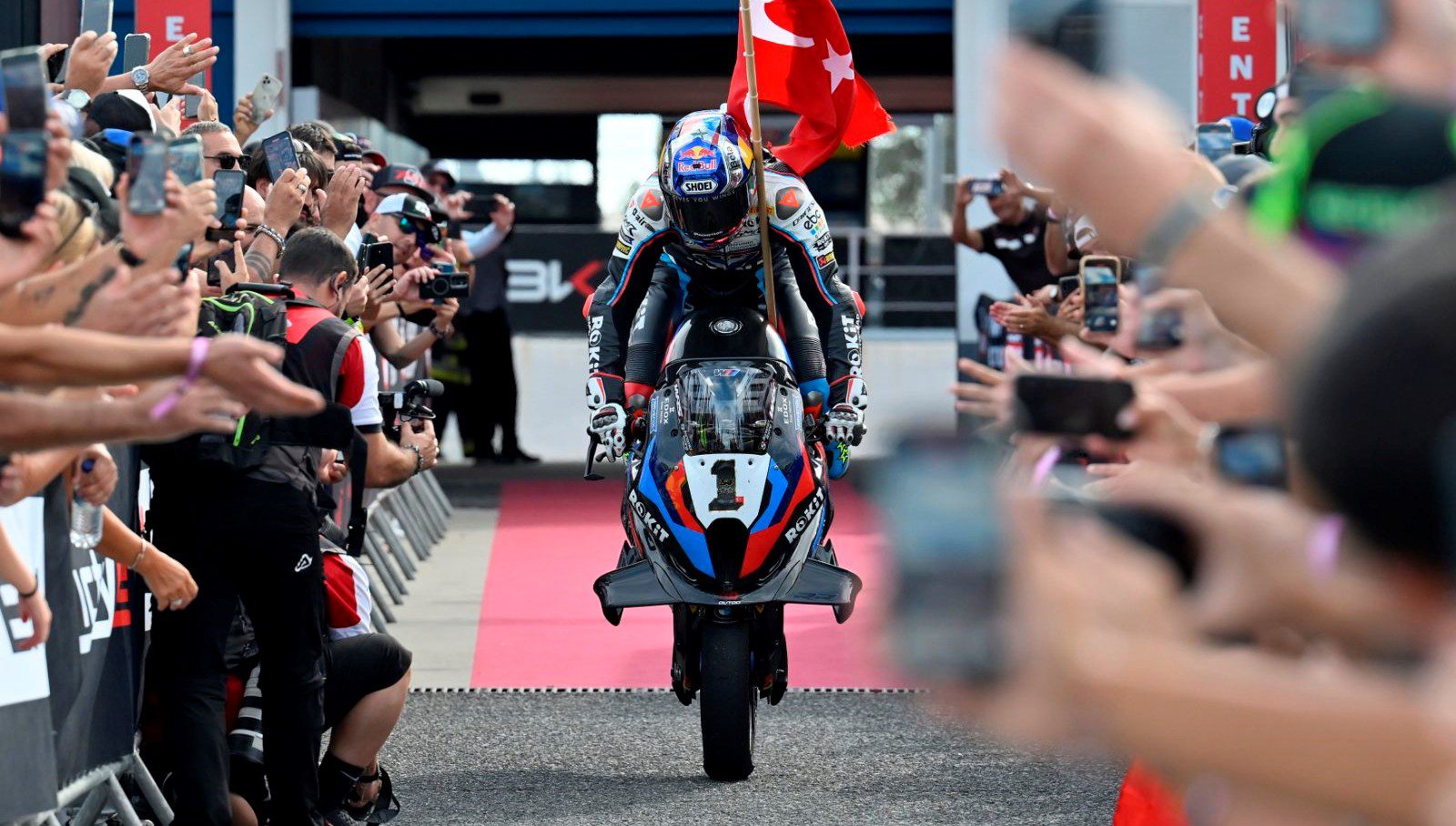 Milli motosikletçiler, İspanya'da sezonun son etabında piste çıkacak.