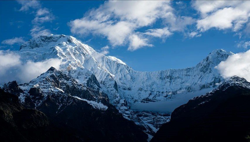 Nepal'de dünyanın en tehlikeli dağlarından biri olarak bilinen Annapurna'da çığ