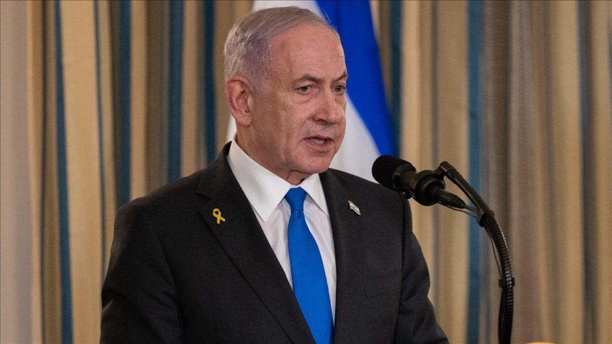 İsrail Başbakanı Binyamin Netanyahu, mecliste yaptığı konuşmada dikkat çeken bir