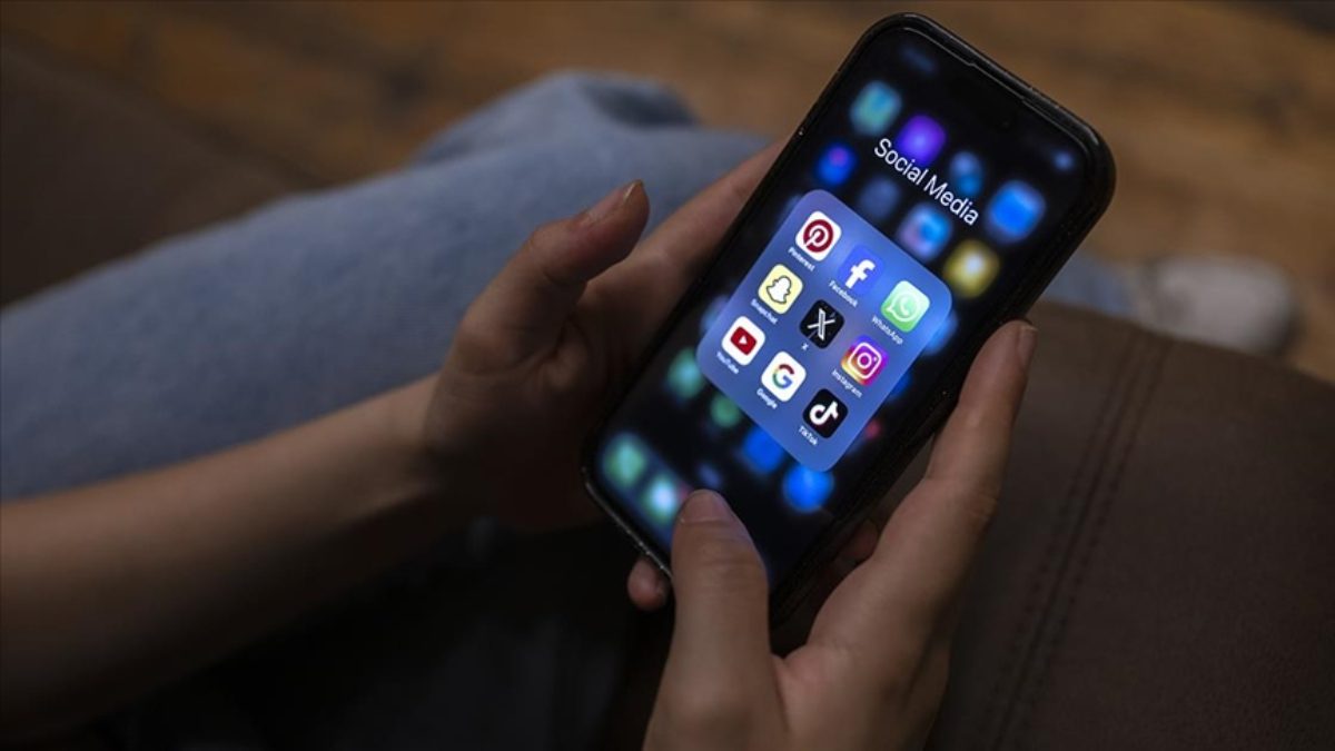 Facebook, Instagram, TikTok ve YouTube'un aralarında bulunduğu büyük sosyal medya
