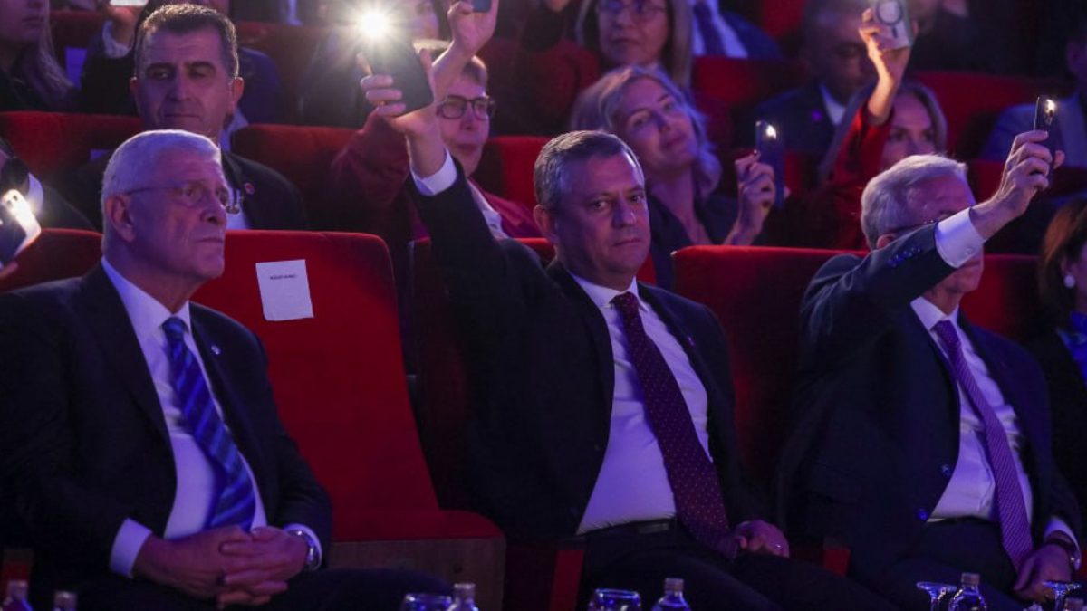 Çankaya Belediyesi'nin Atatürk Sanat Merkezi’nin açılışında Özgür Özel, Mansur Yavaş