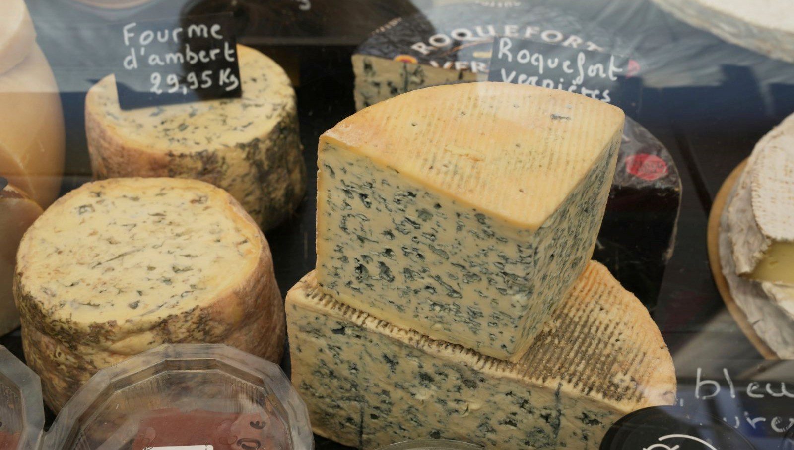 İngiliz turistler artık Avrupa’dan peynir, jambon, salam gibi ürünlerle ülkeye