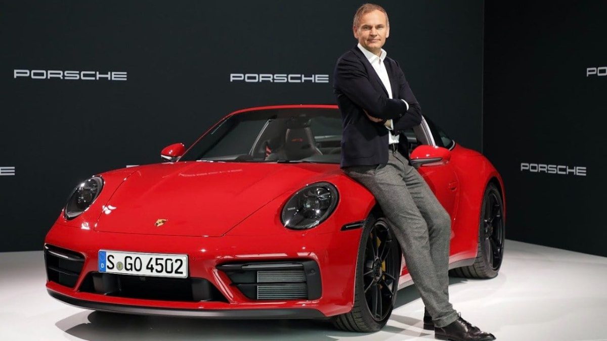 On yıldır Porsche CEO'su olan Oliver Blume, hissedarların finansal gidişattan