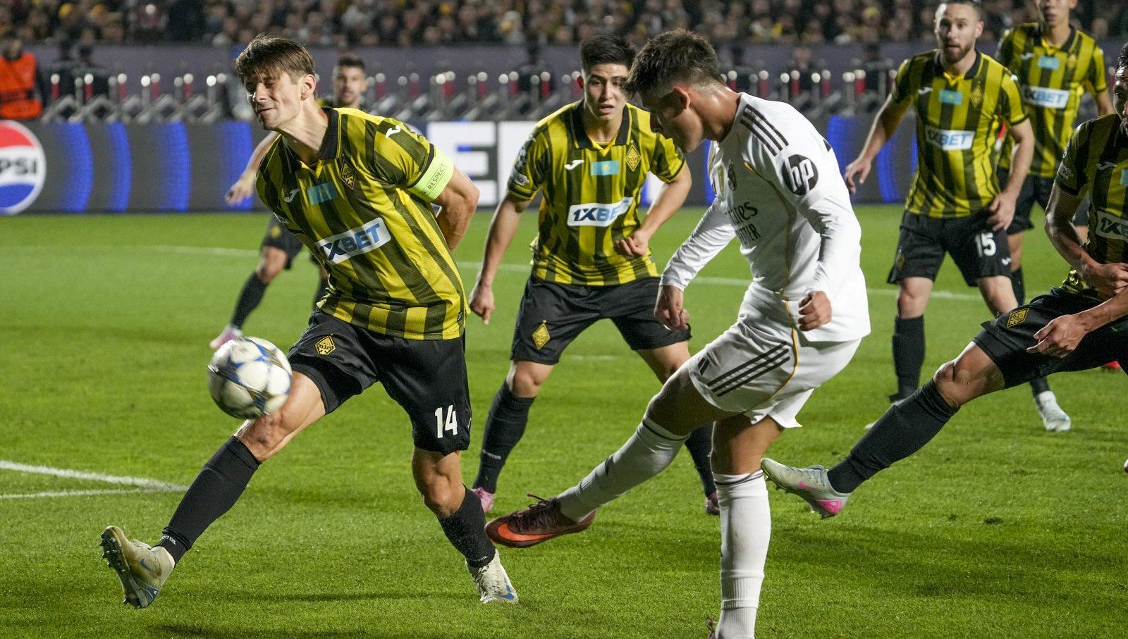 UEFA Şampiyonlar Ligi'nde ikinci hafta mücadelesi 9 maçla başladı. İşte Devler Ligi'nde